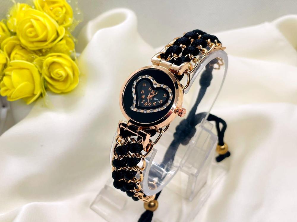 Fashionable Alloy Watch – Stylish Design, Precise Movement, Perfect for All Occasions