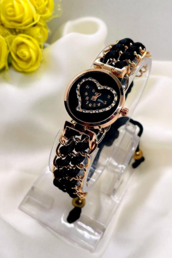 Fashionable Alloy Watch – Stylish Design, Precise Movement, Perfect for All Occasions